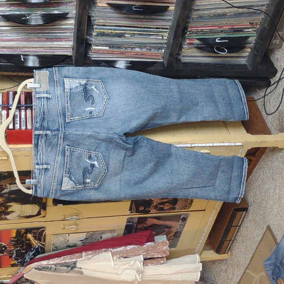 Stylish Blue Denim Jeans - Picture 2 of 4